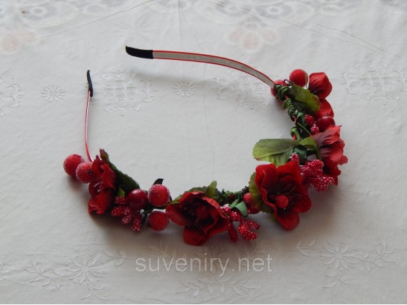 Модный веночек с красными маками