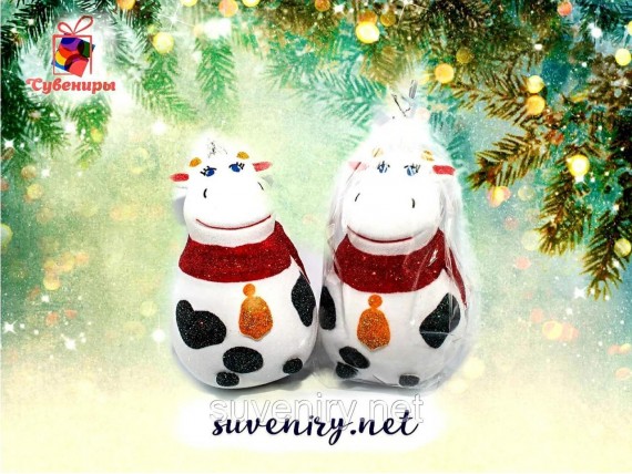 Красивый новогодний бархатный бычок символ 2021 года