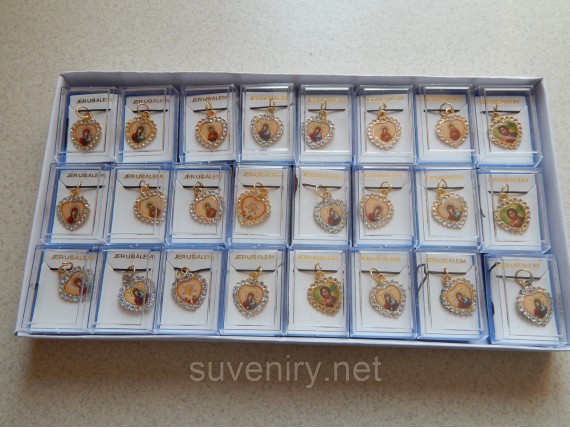 Подвеска иконка на цепочке ввиде сердца