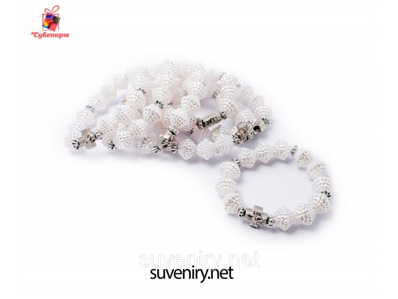 Нежный браслет на руку с крестиком