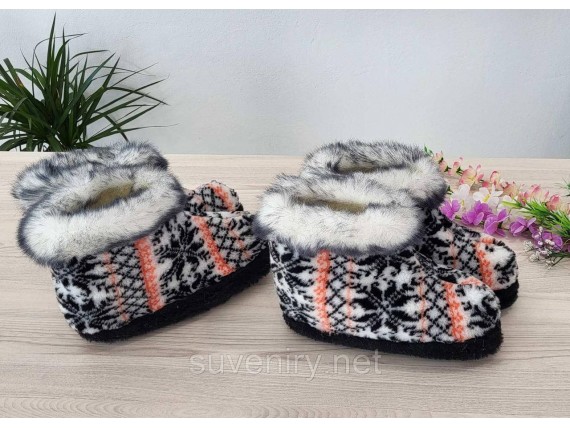 Женские теплые чуни из овечьей шерсти