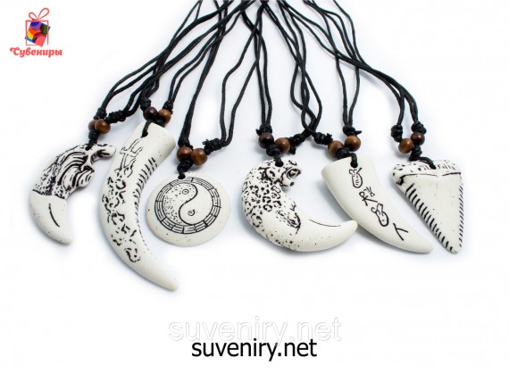 Слоновая кость на шею на шнурке