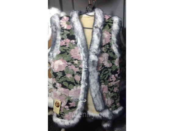Женская жилетка из овечьей шерсти 52 размер