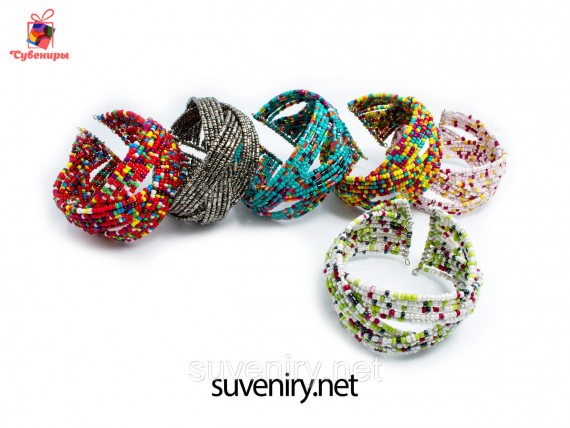 Браслет из бисера на проволоке разные цвета