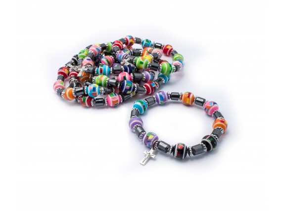 Красивый модный браслет на руку