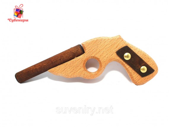Детский деревянный пистолет