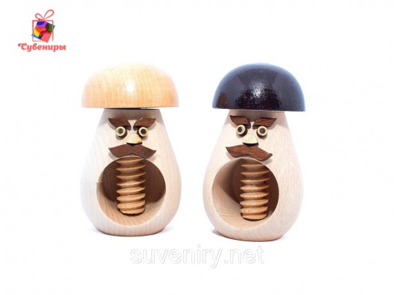 Деревянный грибок орехокол